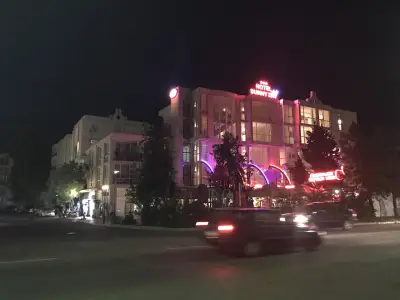 Съни Дей Клуб Хотел