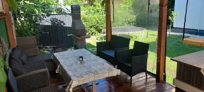 Къща за гости, Червенка