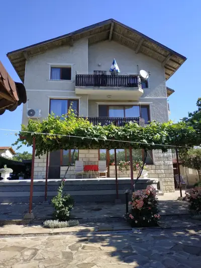 Atanasovi House