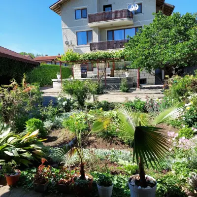 Atanasovi House