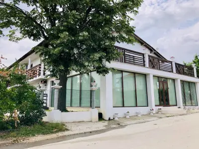Villa Adrian