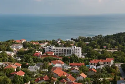 Уайт Рок Касъл Суит Хотел & СПА