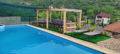 ВИЛА БОЖИ