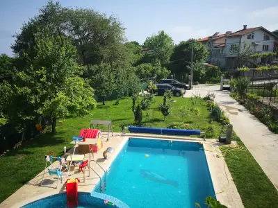 Къща за гости Пресияна