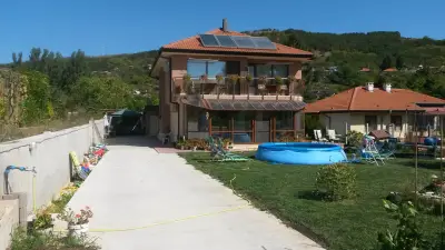 Къща за гости Пресияна