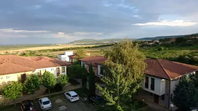 Апарт Хотел Хармони Хилс Резиденс Рогачево