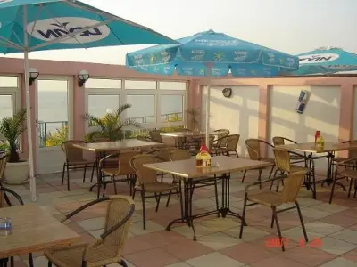 Casa Bella - Family Restaurant and Guest House