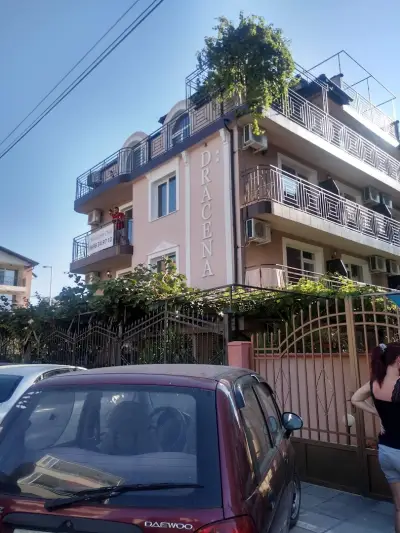 Къща за Гости Драцена