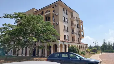 Лайтхаус Апартаменти и Вили
