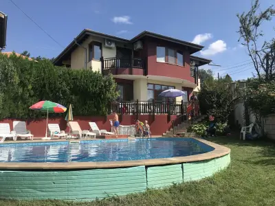 Вила Летен Бриз