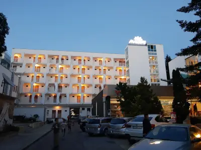 Хотел Малибу