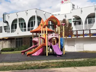 Лагуна Бийч Хотел
