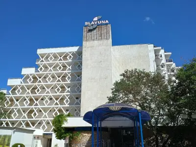 Хотел Славуна