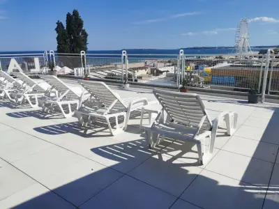 Hotel Largo Beach