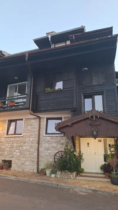 Крайбрежна Къща за Гости