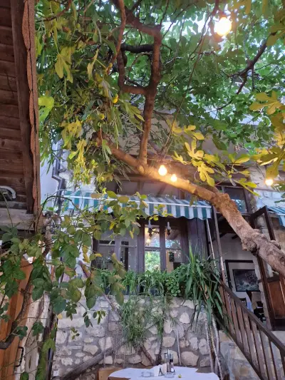 Крайбрежна Къща за Гости