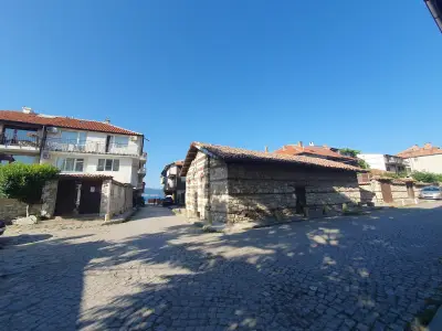 Крайбрежна Къща за Гости