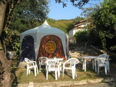 Къща за гости „Villa Parii“
