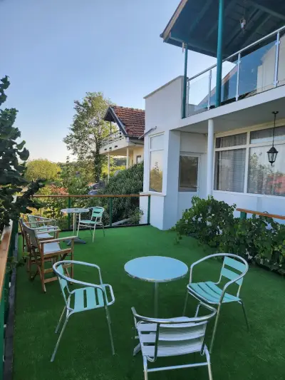 Къща за гости „Villa Parii“