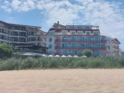 Хотел „Сънрайз“
