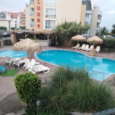 Лагуна Бийч Хотел