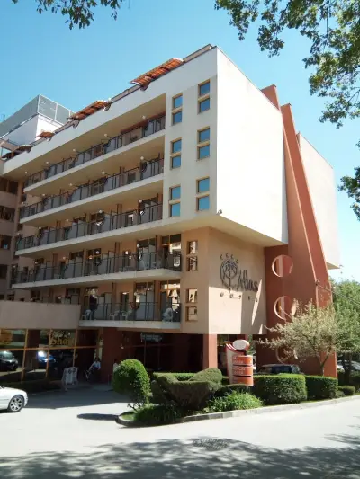 Atlas Hotel - Free Outdoor Pool and Heated Indoor Pool