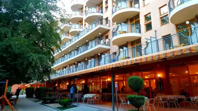 Atlas Hotel - Free Outdoor Pool and Heated Indoor Pool