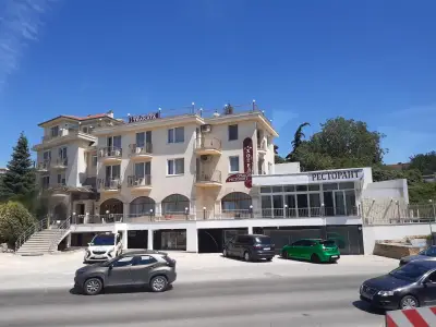 Хотел Траката