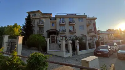 Хотел Траката