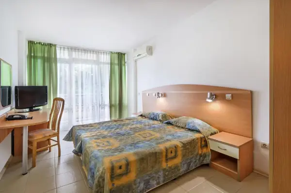 Twin Room with Balcony (2 Adults + 1 Child) 