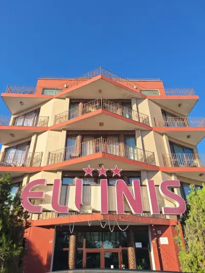 Хотел Елинис