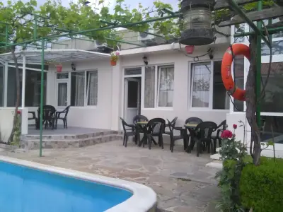 Family Hotel California - Varna