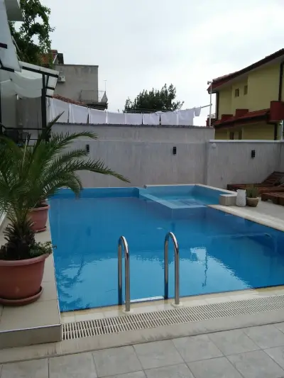 Ema Hotel