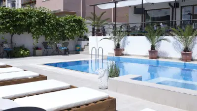 Ema Hotel