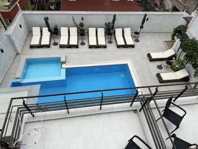 Ema Hotel