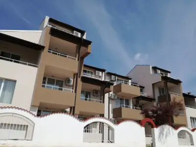 Siana House