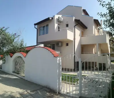 Siana House