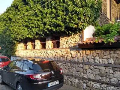 Крайбрежна 3