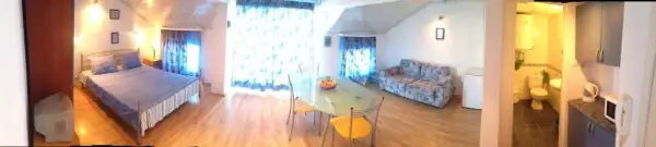 Студио с изглед към морето
