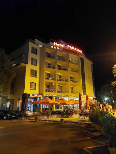 Paradise Hotel & Relax Center
