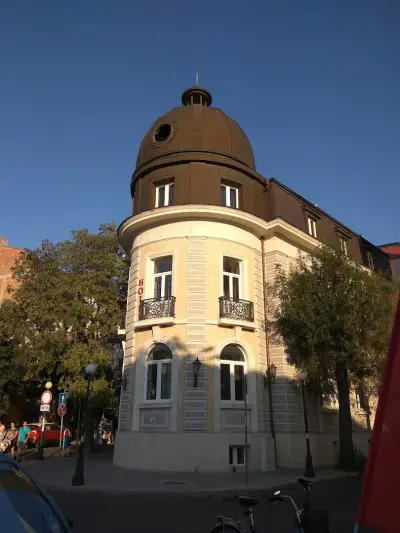 Paradise Hotel & Relax Center