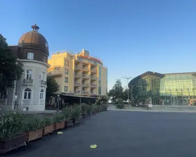 Paradise Hotel & Relax Center