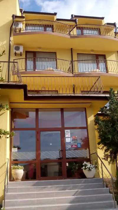 Family Hotel YALTA Свети Влас