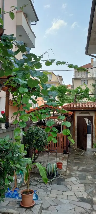 Guest House Ofilovi