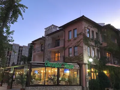Олеандър Хаус и Тенис Клуб
