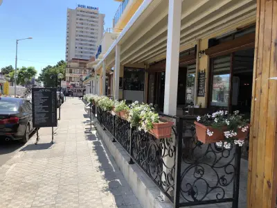 Атол Хотел