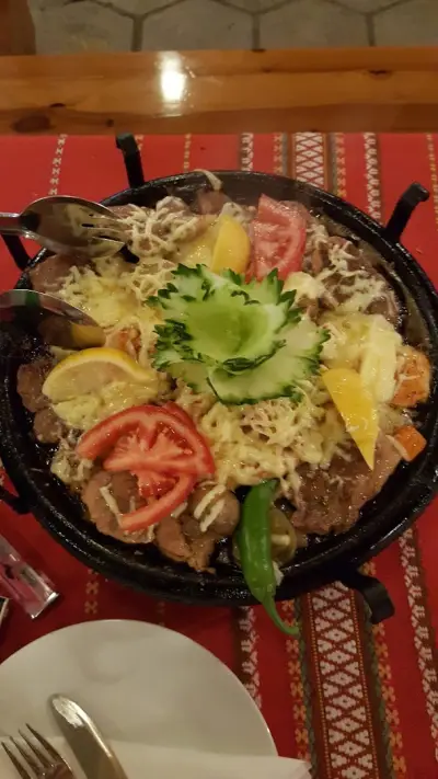 Ресторант БРЯСТА