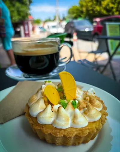 Vegan coffee shop "Friends"
