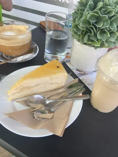 Vegan coffee shop "Friends"