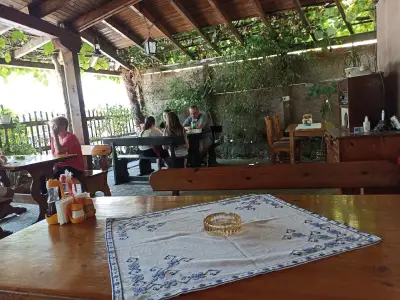 Кафе Аператив Флора